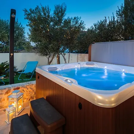 Sea Breeze Hvar Town